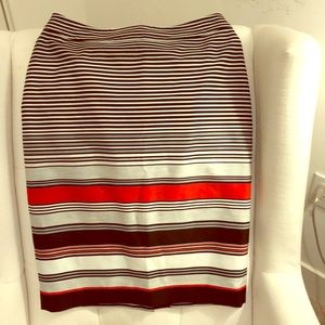 Women’s high waist work skirt with zipper